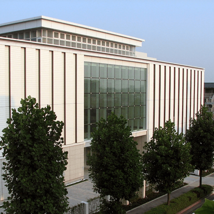 横浜市民ギャラリー あざみ野