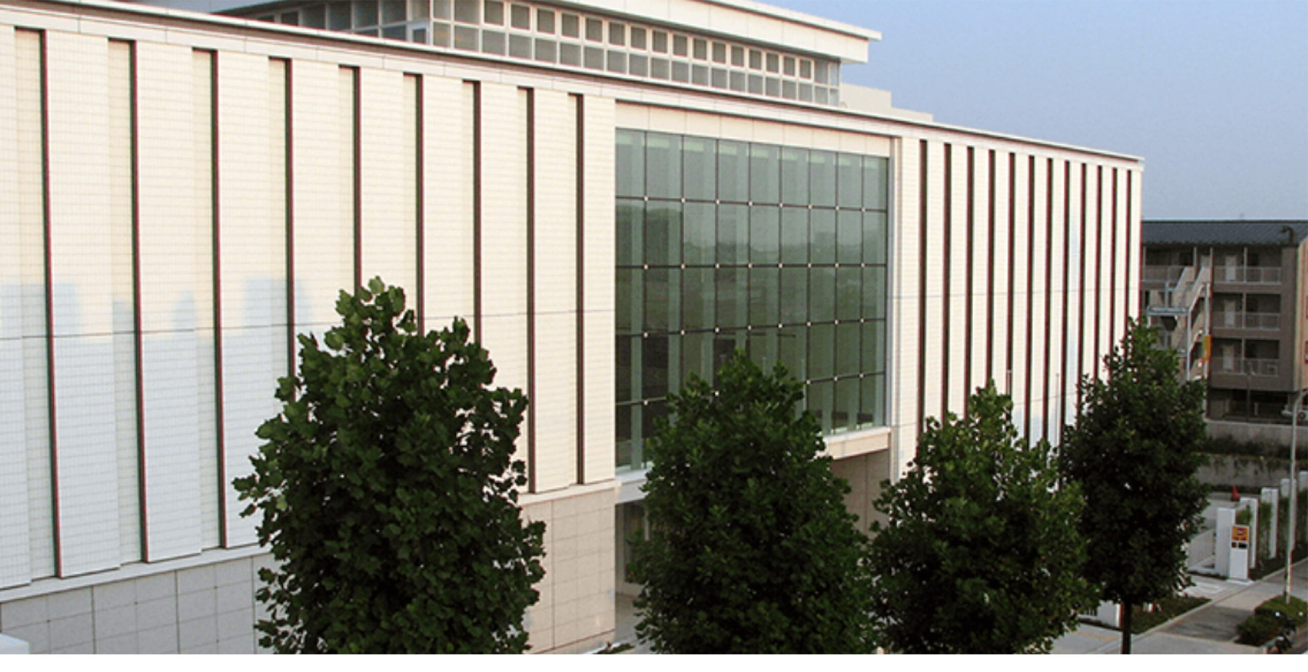 横浜市民ギャラリー あざみ野